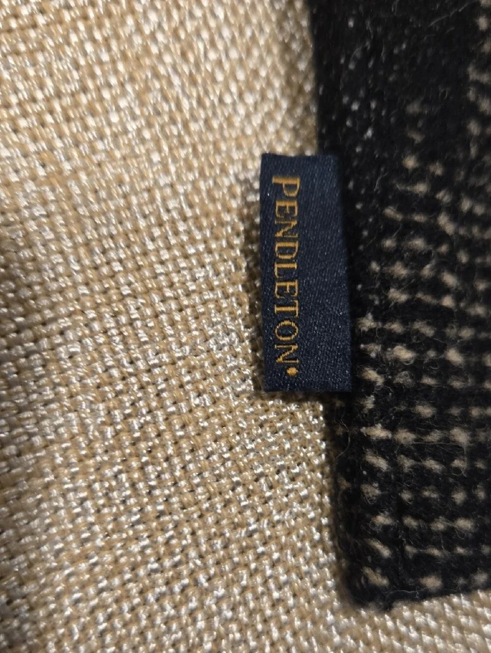 Pendleton Black and Cream Wool Mini Zip Pouch NWT 5